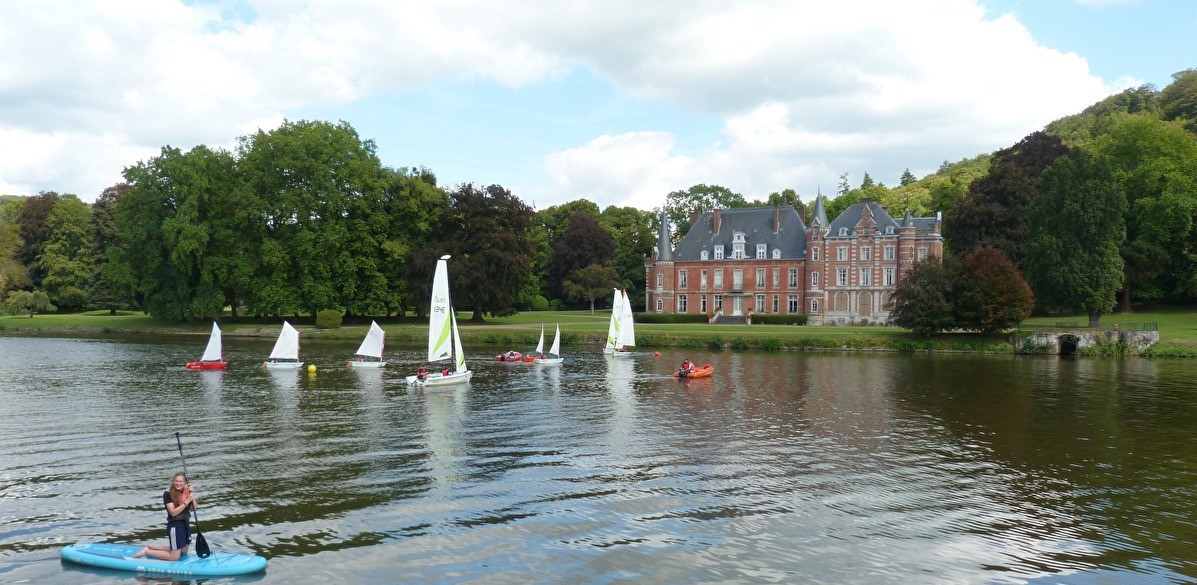 Jeunes navigateurs en action